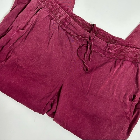 Torrid Relaxed Taper Stretch Challis High-Rise Tie-Front Pant - Picture 10 of 16